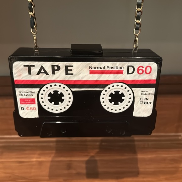 fun cassette tape purse - Picture 2 of 6